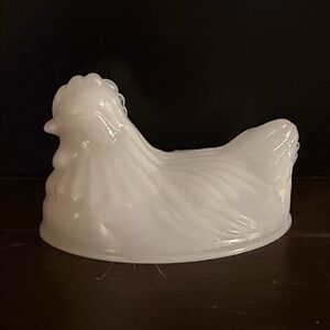 Vntg Hazel Atlas Small 4” X 3.5” Milk Glass Hen On Nest Covered Dish TOP ONLY